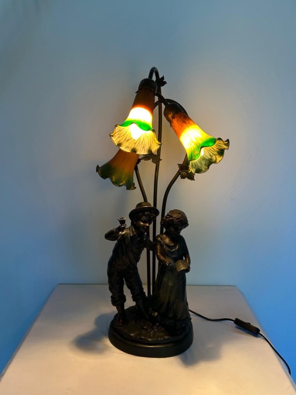 Art Nouveau tafellamp met bronzen kinderbeeldjes